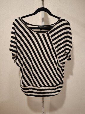 AB Studio Women's Top Size Medium Black White Striped Asymmetrical Short Sleeve